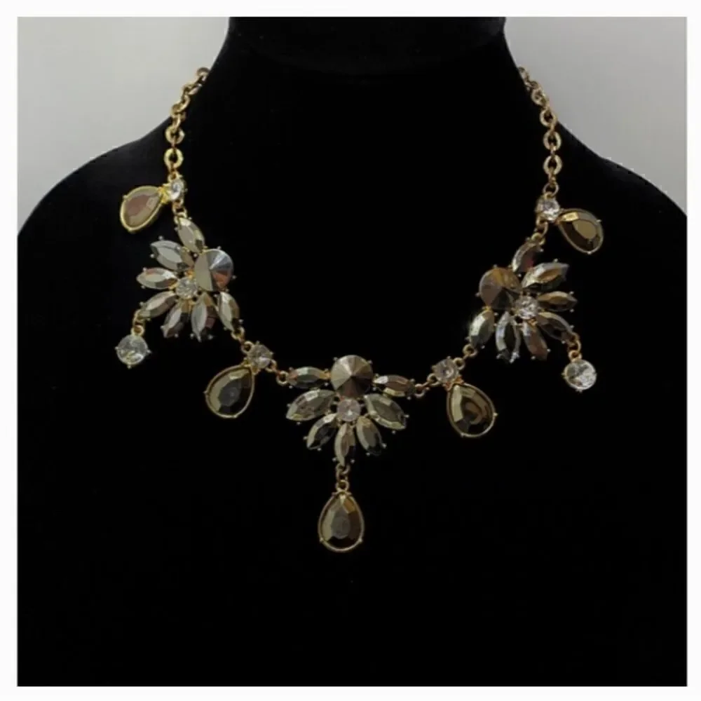 Gorgeous Elegant Statement Necklace